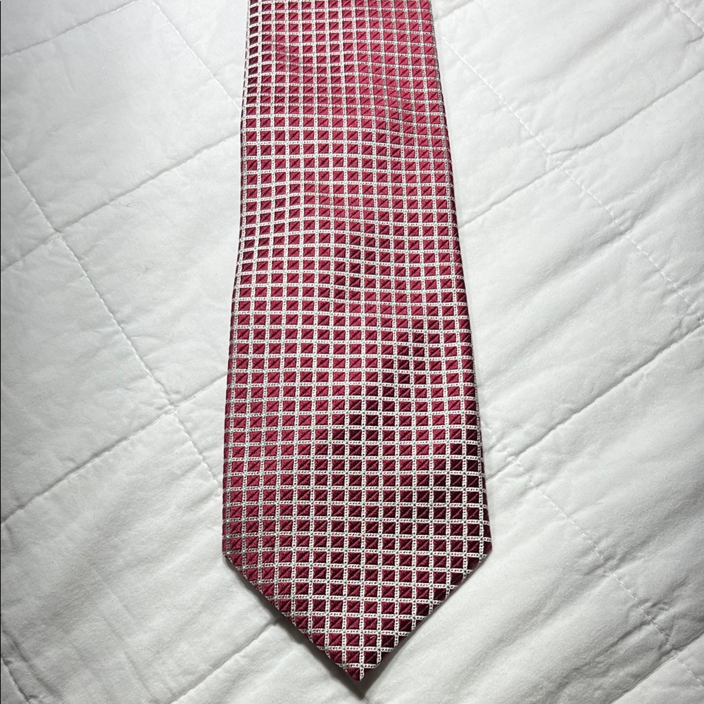 Vintage Calvin Klein Elegant Red and White Checkered‎ Men's Tie 100% silk